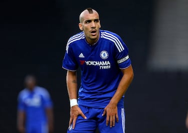 El centrocampista catalán llegó al Chelsea procedente del FC Barcelona en agosto de 2011 por 5 millones de euros. Disputó 33 encuentros y marcó un gol. Como 'Blue' ganó una FA Cup, una Champions League y una Europa League. 