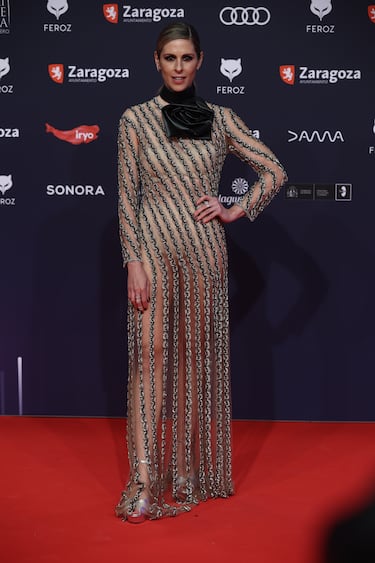 La actriz Bárbara Santa-Cruz a su llegada a la alfombra roja.