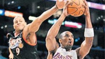 <b>EL DE CUERO. </b>Bryant quería el balón de cuero (abajo): ya lo tiene.