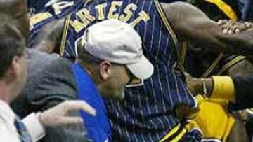 <b>BATALLA CAMPAL.</b> La cancha de los Detroit Pistons vivió la pelea más lamentable que se recuerda en la NBA.