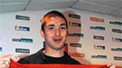 Homenaje del equipo a la afición rojiblanca