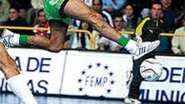 <b>EXPERIENCIA.</B> Joan jugará su cuarta final.