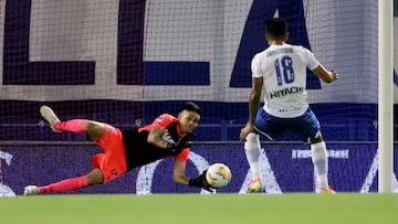 Gran noche de Morales y gol de Sand para poner a Lanús en ventaja sobre Vélez