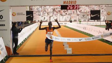 San Silvestre de r¨¦cord: Kiplimo y Kosgei hacen historia en Vallecas