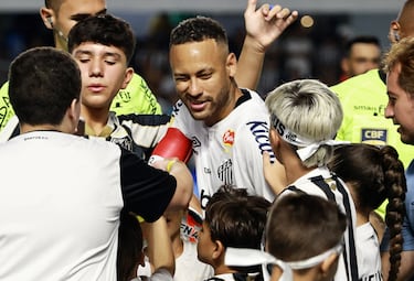 Neymar cambia la cara del Santos