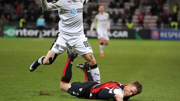 Football Soccer - OGC Nice v FC Krasnodar - UEFA Europa League Group Stage - Group I - Allianz Riviera Stadium, Nice, France - 8/12/16. Krasnodar's Fedor Smolov (L) challenges Nice's Maxime Le Marchand. REUTERS/Eric Gaillard
