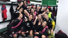 Tras cada victoria las chicas del Rayo se motivan con este gesto y el hashtag #miramoshaciarriba&rdquo;