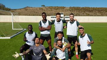 Algunos jugadores del Ceuta.