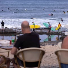 Los turistas británicos se ‘cansan’ de España y apuntan el problema: “No van a convertir mis libras en euros”