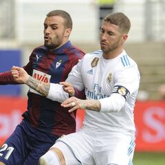 Sergio Ramos deja el campo 5 minutos para ir al baño