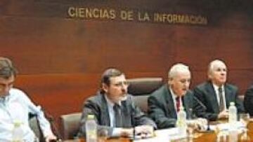 <b>COLOQUIO. </b>Participantes de lujo en el foro de la Facultad de Ciencias de Información.