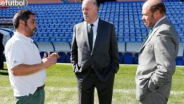 Del Bosque, en el Nuevo Colombino.