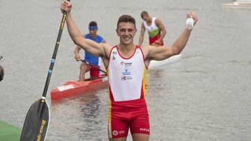 Cayetano Garc&iacute;a celebra su oro.