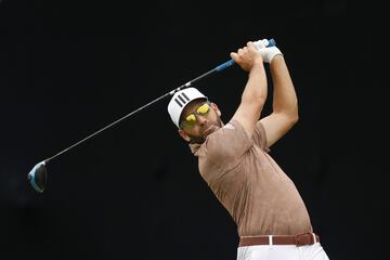 Renuncia a los Juegos Olímpicos priorizando su participación en la Ryder Cup. "Ha sido una de las decisiones más difíciles de mi vida. Me encantan los Juegos Olímpicos y para mí siempre es un honor representar a España”, añadía el golfista. 