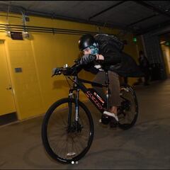 Klay Thompson y su pasión por el ciclismo: “Klayandro Valverde”