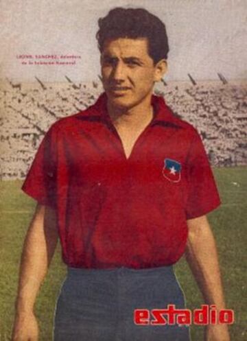 El zurdo es el mayor ídolo de la U. Fue figura en los azules, salió campeón con Colo Colo y destacó en la Roja. Estuvo a un paso de jugar en el Milan de Italia, tras brillar en el Mundial de 1962.