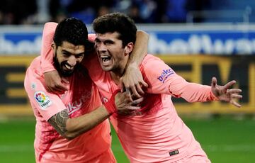 Alavés-Barcelona (0-2). Los goles de Aleñá y Luis Suárez dejaron la Liga a alcance de la mano.