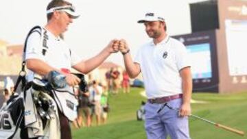 Andy Sullivan y su caddie Sean Mcdonagh.