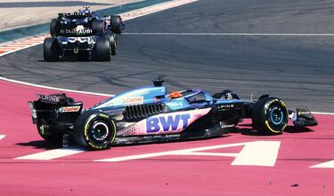 Choque entre Pierre Gasly y Esteban Ocon tras una carambola en la salida.