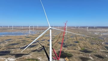 El encendido del esperado aerogenerador de 130 metros provoca una reacción extraña en China