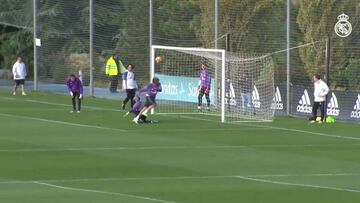 Coentrão stuns team mates with rainbow kick goal in training