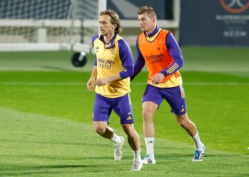 Modric y Kroos, durante una sesión preparatoria del Real Madrid.