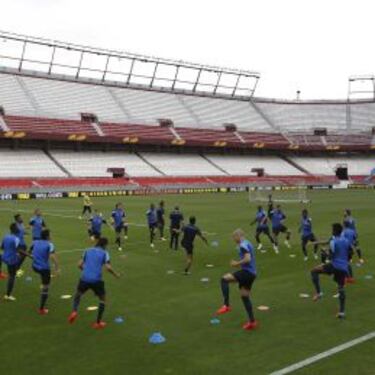 Rakitic y José Antonio Reyes: la magia para tumbar al Dragón