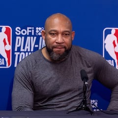 Will Lakers coach Darvin Ham drop D’Angelo Russell for game 4?