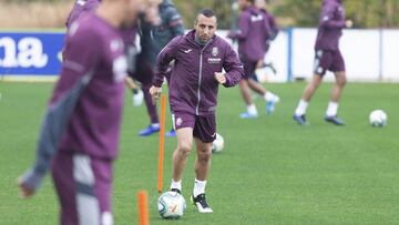 Cazorla se entren&oacute; ayer con el Villarreal.