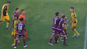 El clásico terminó con una batalla campal y esto decidió el árbitro: resultado final