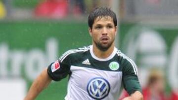 <b>DESEADO. </b>Diego controla un balón con el Wolfsburgo.