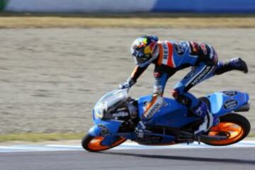Alex Márquez se cayó en la sesiónd de entrenamientos libres de Moto3 de la mañana