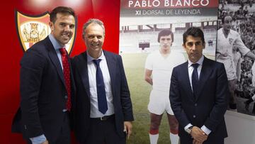 Marchena, Caparr&oacute;s y Gallardo, en el homenaje a Pablo Blanco. 