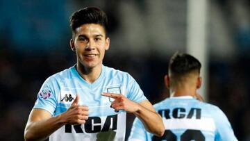 Guillermo Fernández jugando con Racing