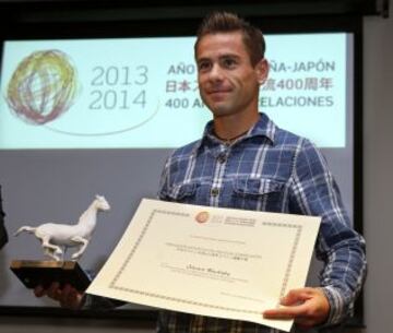 Álvaro Bautista sonríe tras su nombramiento.