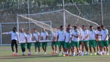 Los jugadores del Córdoba, durante un entrenamiento.