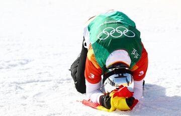 Regino Hernández celebra la medalla de bronce.