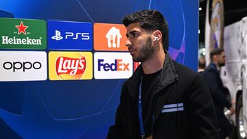 LEIPZIG, GERMANY - OCTOBER 25: Marco Asensio of Real Madrid arrives at the stadium prior to the UEFA Champions League group F match between RB Leipzig and Real Madrid at Red Bull Arena on October 25, 2022 in Leipzig, Germany. (Photo by Oliver Hardt - UEFA/UEFA via Getty Images,)