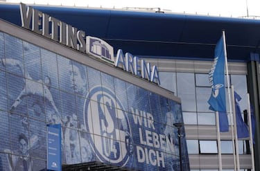 Bundesliga plans to let fans back in stadiums next season