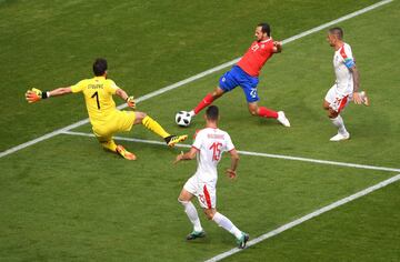 Vladimir Stojković (Serbia): En otros de los juegos más cerrados vimos lucir al serbio Stojković, quien venció en el duelo de arqueros al costarricense Keylor Navas. Fue una de las revelaciones en la primera jornada de la Copa del Mundo de Rusia.