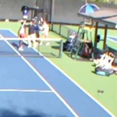 Esperpento en Las Vegas: dos tenistas se van a saludar y se monta un lío bochornoso