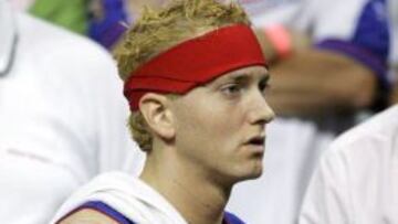 Eminem, con la camiseta de Detroit Pistons.