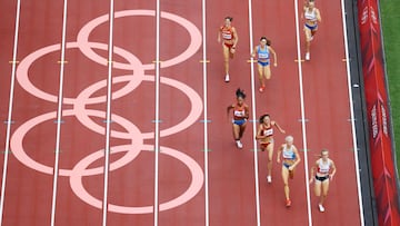 Pista de atletismo del Estadio Ol&iacute;mpico de Tokio durante el 800m femenino