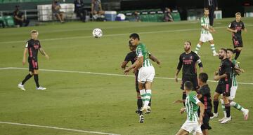 1-1. Aissa Mandi marcó el gol del empate.