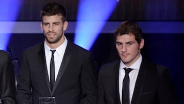 (top L-R)  Portugal's Cristiano Ronaldo, Brazil's Maicon, Brazil's Lucio, Spain's Gerard Pique, Spain's Iker Casillas, (bottom L-R) Spain's David Villa, Argentina's Lionel Messi, Netherlands Wesley Sneijder, Spain's Xavi Hernandez, Spain's Andres Iniesta, Spain's Carles Puyol pose on January 10, 2011 at the Kongresshaus in Zurich during the FIFA/FIFPro World XI award ceremony.  AFP PHOTO / FABRICE COFFRINI
