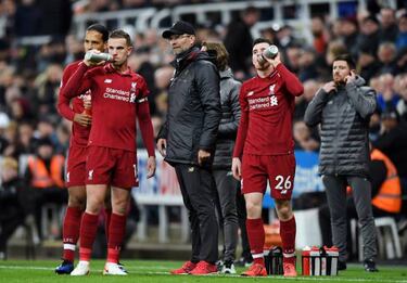 Klopp tells Liverpool's battle-weary players: "It's only pain..."