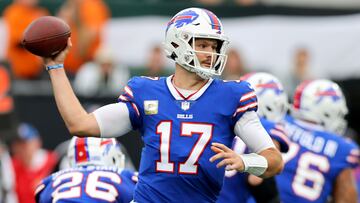 EAST RUTHERFORD, NEW JERSEY - NOVEMBER 06: Josh Allen #17 of the Buffalo Bills throws a pass in the second half of a game against the New York Jets at MetLife Stadium on November 06, 2022 in East Rutherford, New Jersey.   Mike Stobe/Getty Images/AFP