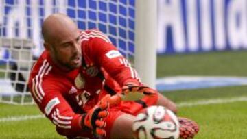 Reina, suspendido dos partidos