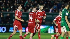 Januzaj acaba con el sueño efímero del sevillista Brunet