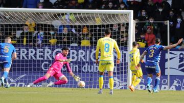 +++++++ durante el partido de la Liga Smartbank Segunda División Jornada 34 entre la SD Ponferradina y la UD Las Palmas disputado en el Estadio de El Toralin en Ponferrada.Foto Luis de la Mata